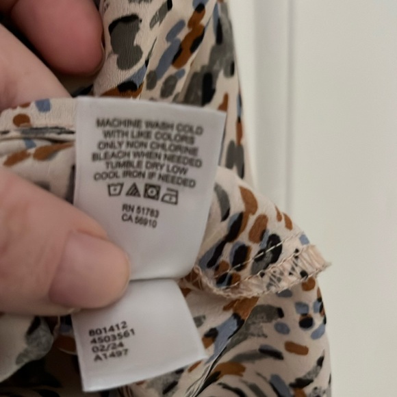 Maurice’s Atwood Sleeveless Blouse Light Pink and Blue Print 4X - Picture 5 of 5